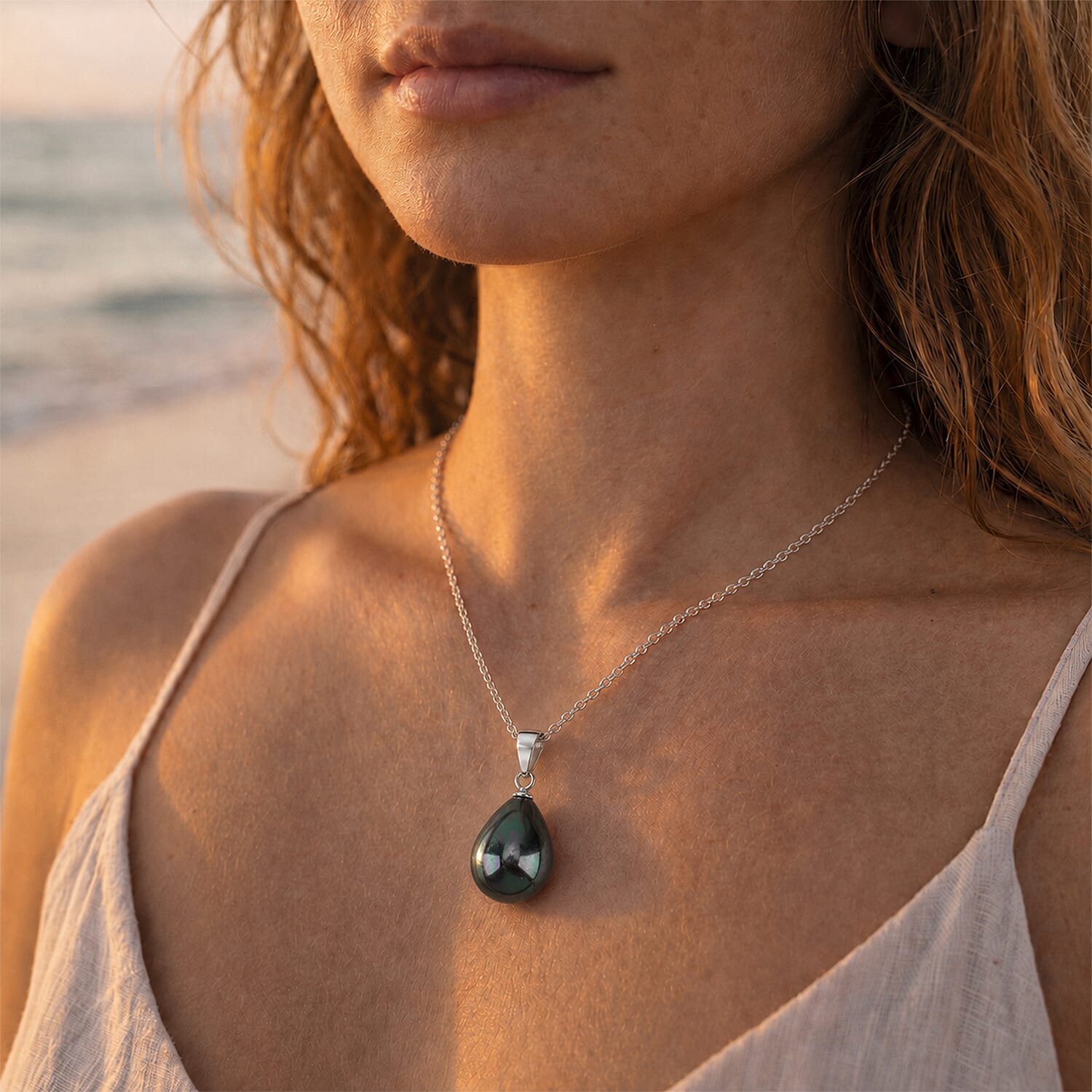 Tahitian Color Shell Pearl Pendant with Chain (Size 20)