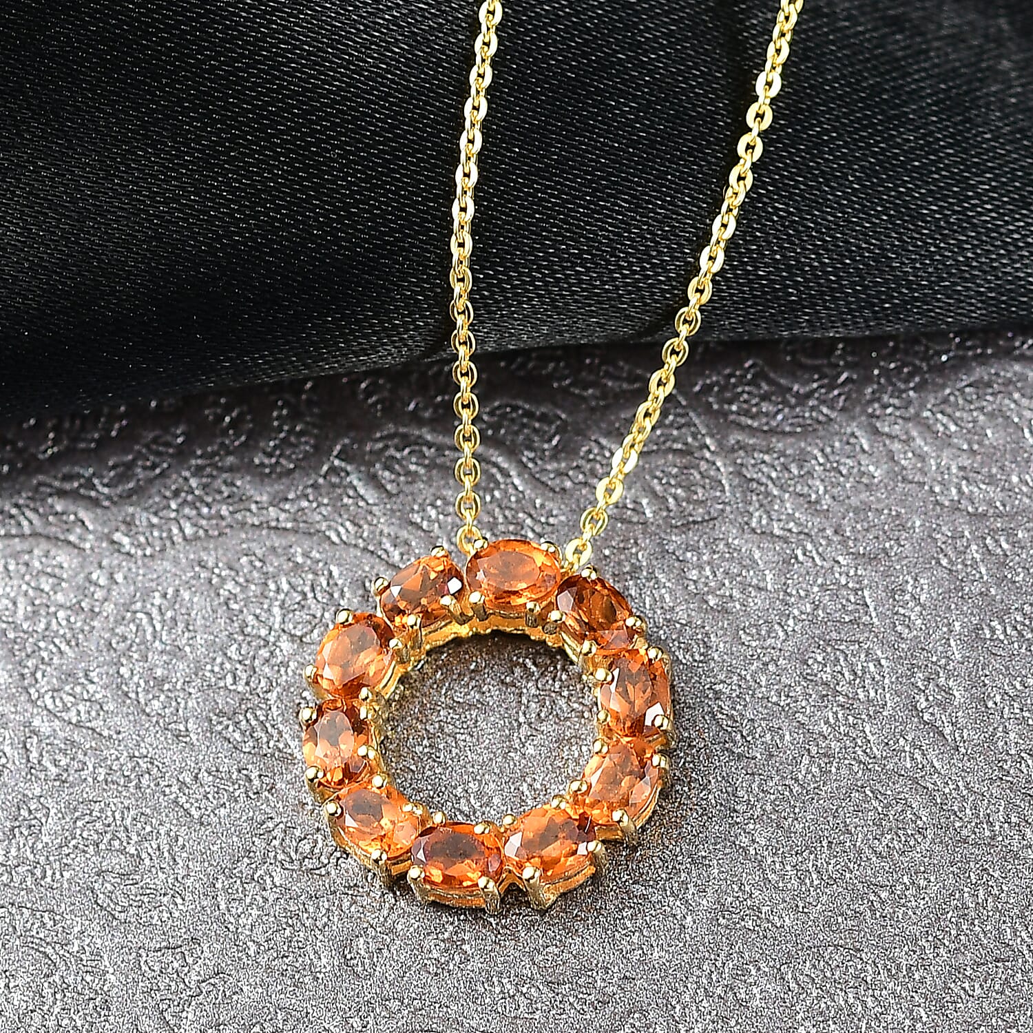Hessonite Garnet Pendant with Torn Chain 19DC (Size 20) in 18K YG Plating Sterling Silver  2.100  Ct.