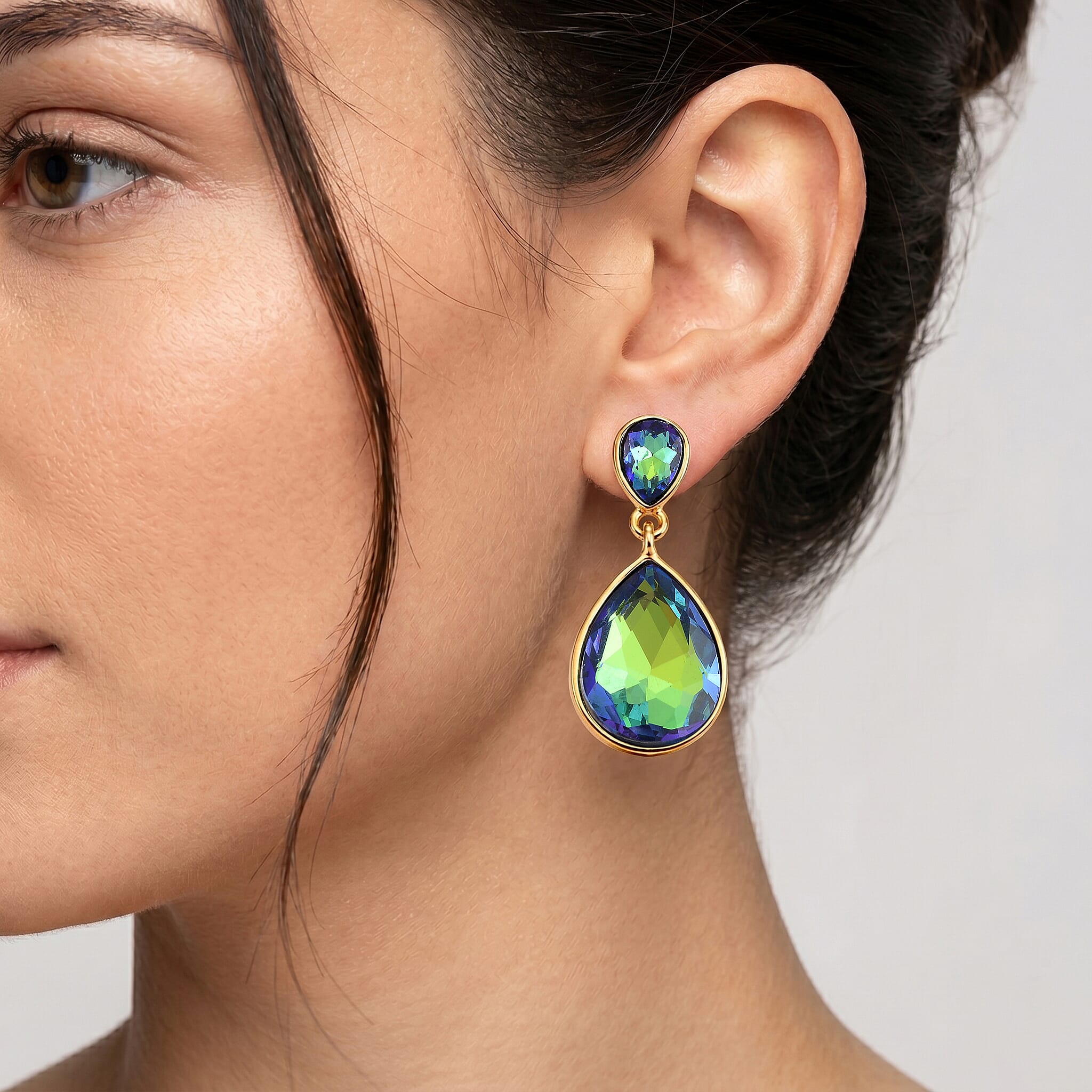 Set of 2 -  Green Magic Color Crystal Dangling Earring with Push Back in Yellow Gold Tone