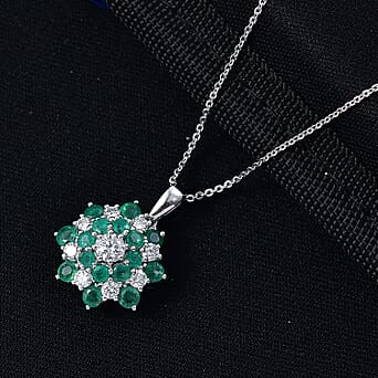https://tjcuk.sirv.com/Products/44/5/4450782/Luxuriant-Zambian-Emerald-SI-GH-Lab-Grown-Diamond-Pendant-with-Chain-S_4450782_1.jpg?w=342&h=342
