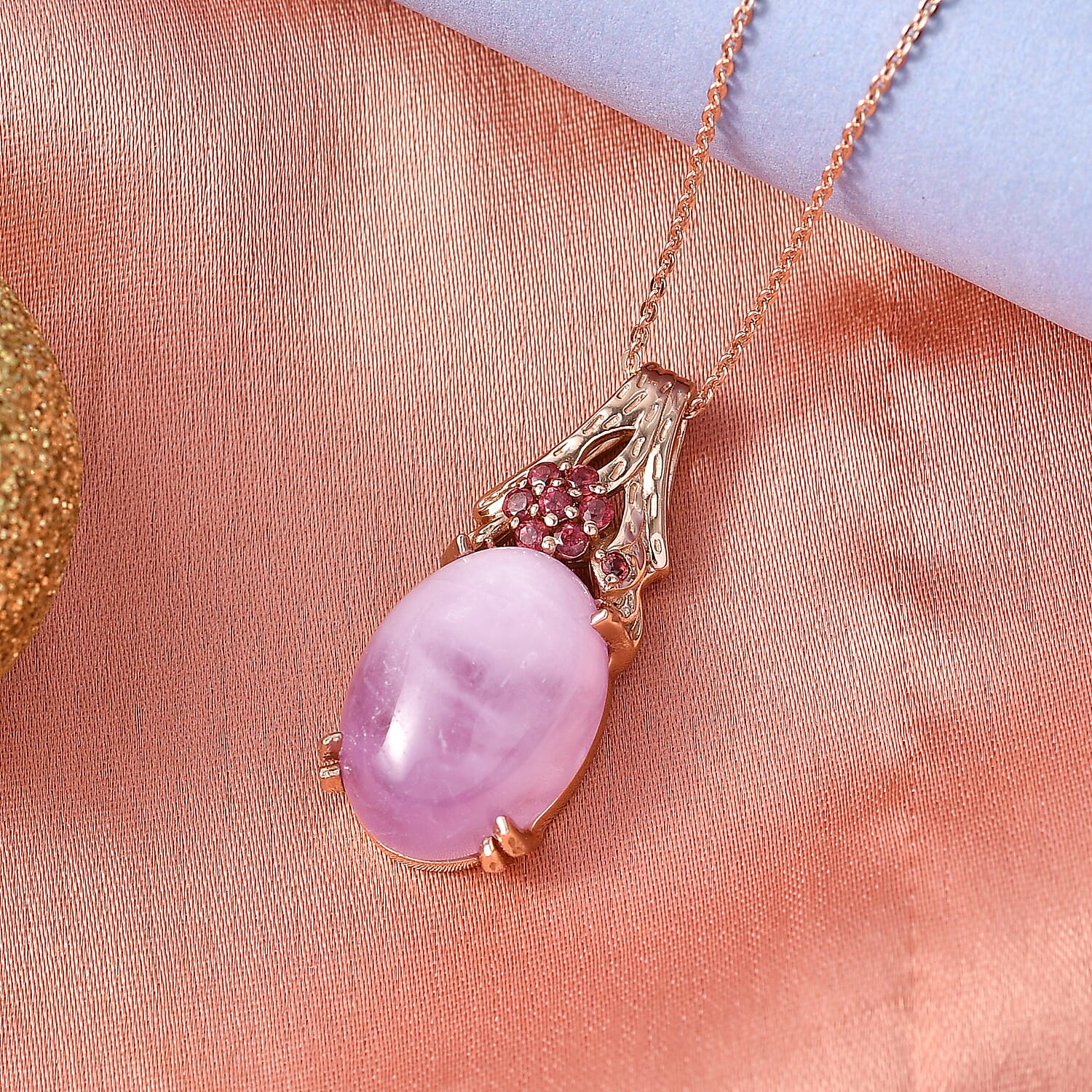 D'Joy Natural Kunzite & Orissa Rose Garnet Solitaire Pendant with Chain (Size 20) in Rose Gold Plated Sterling Silver 15.67 Ct.