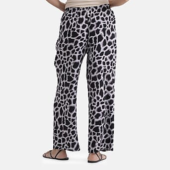 https://tjcuk.sirv.com/Products/44/5/4454352/Styled-by-set-of-2-print-and-solid-color-wide-leg-trouser_4454352_3.jpg?w=342&h=342