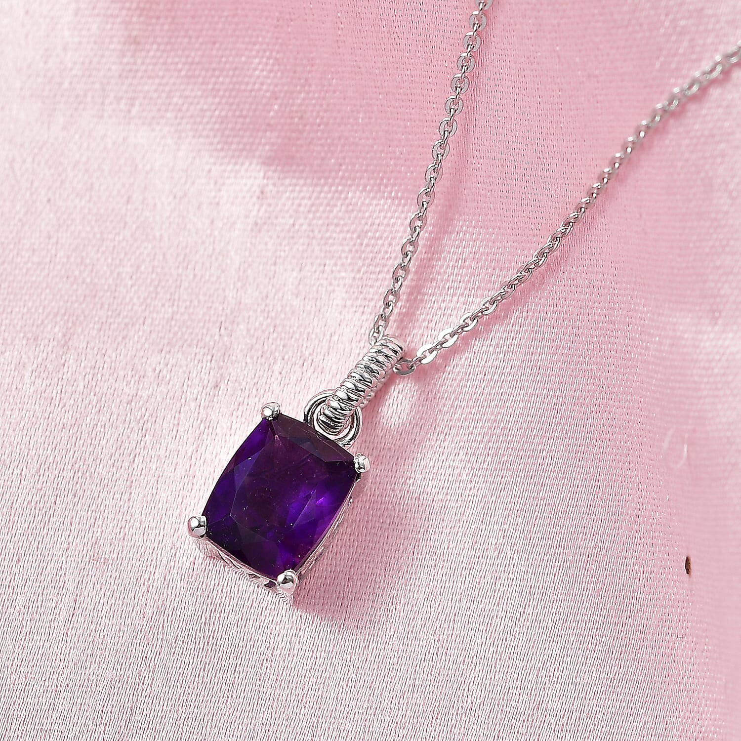 D'Joy - African Amethyst Solitaire Pendant with Chain (Size 20) in Platinum Overlay Sterling Silver 2.23 Ct.