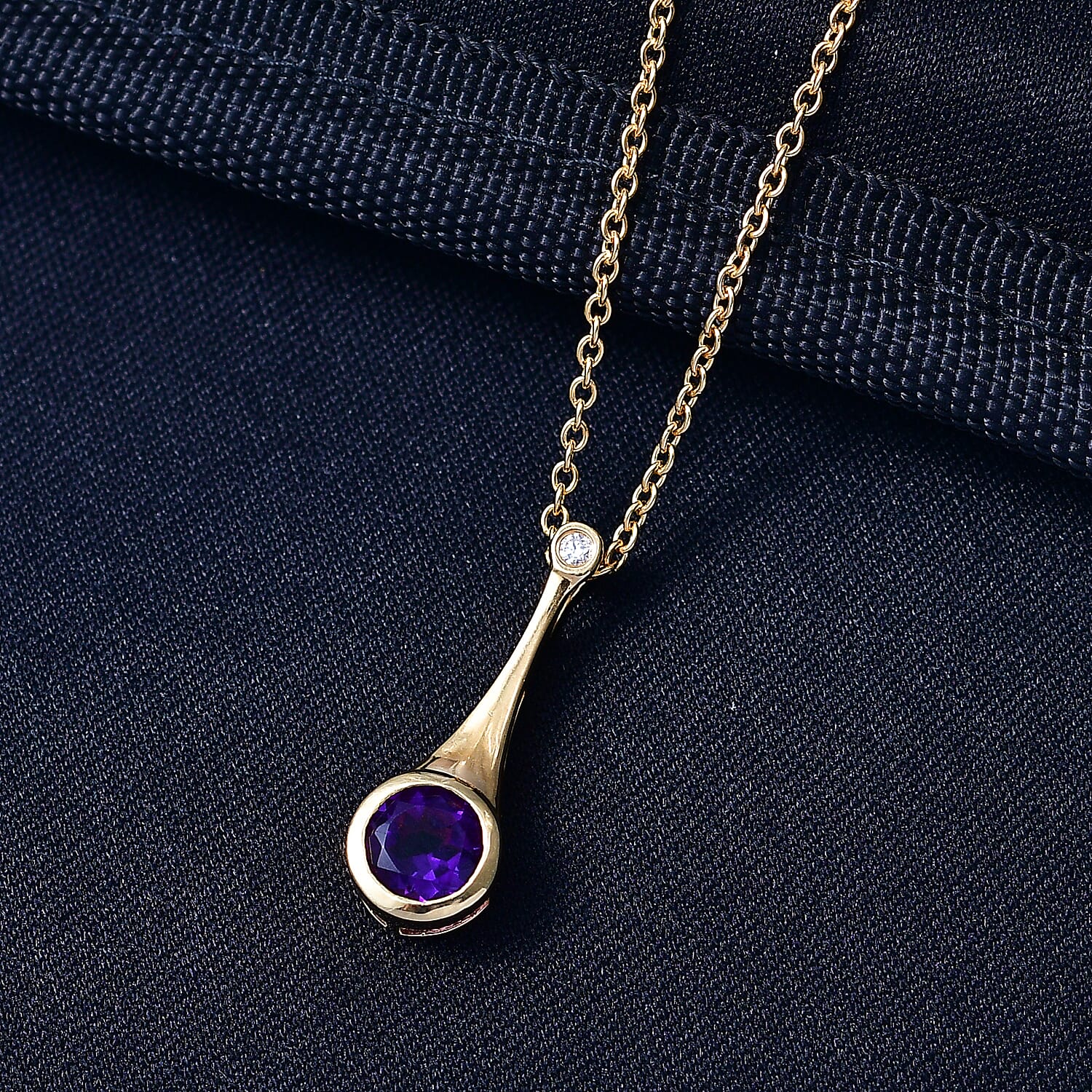 D'Joy AAA African Amethyst & Moissanite Solitaire Pendant in Yellow Gold Plated Sterling Silver with Chain (Size 20) 1.24 Ct.