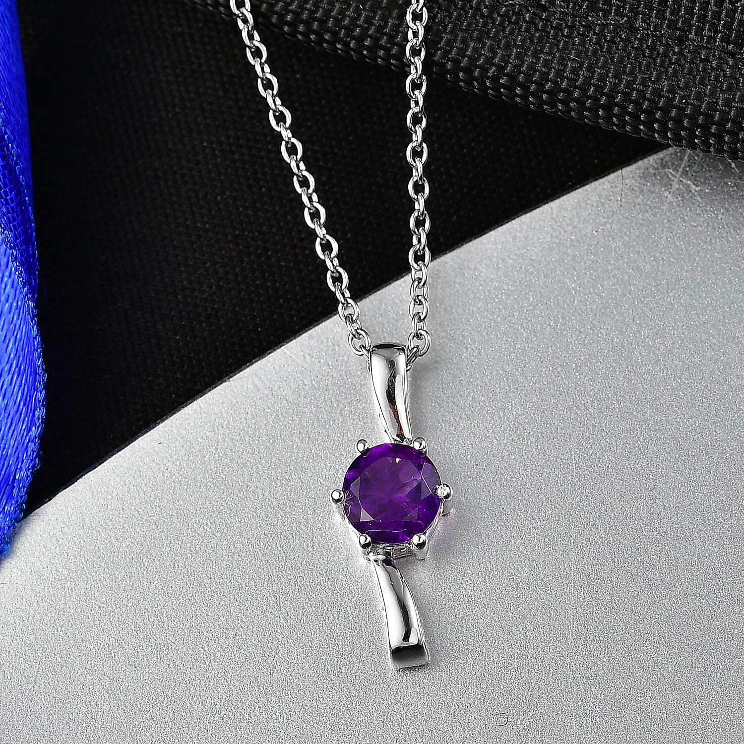 AAA African Amethyst Sterling Silver Pendant with Chain (Size 20) 1.17 Ct.