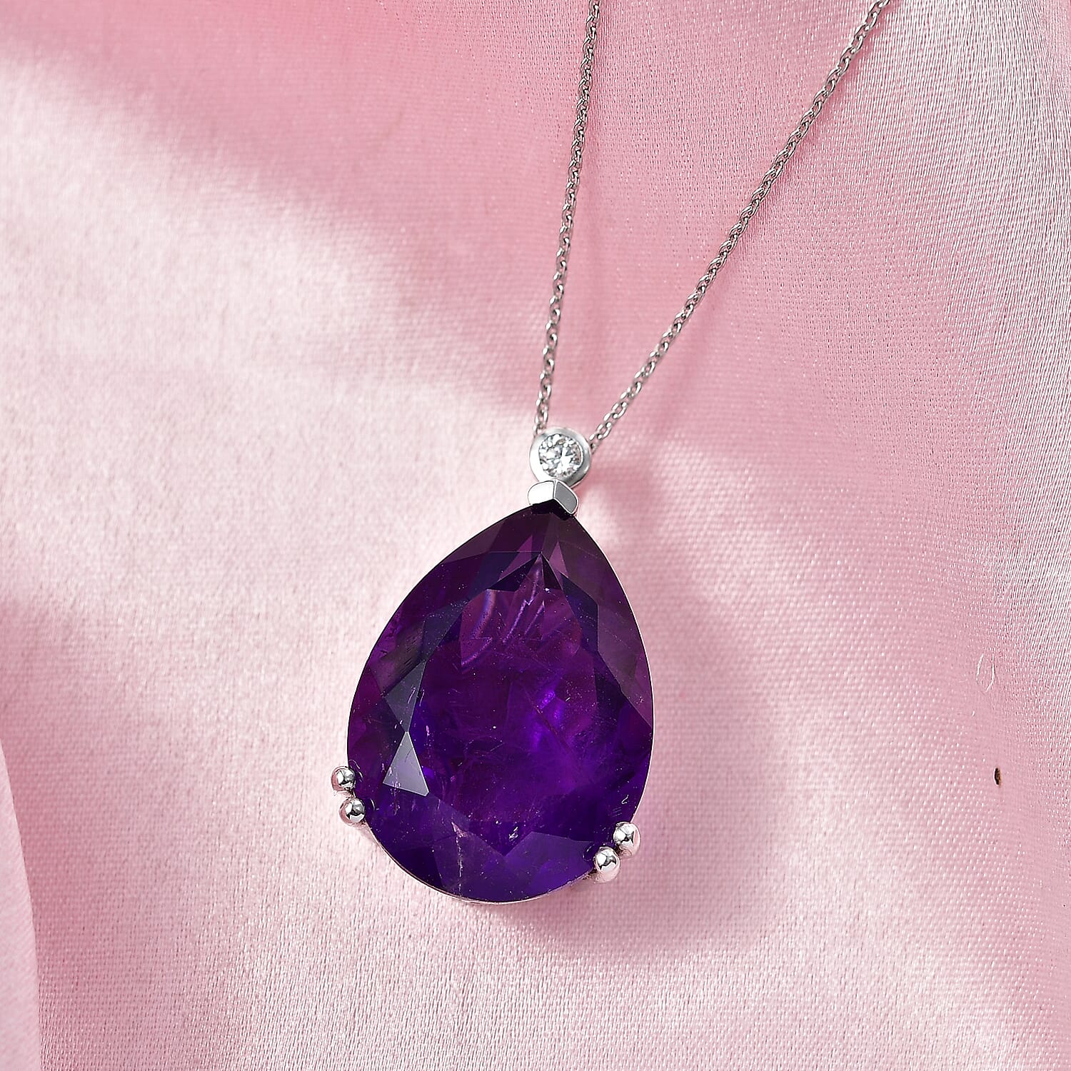 Luxuriant - SI-G-H Lab Grown Diamond & African Amethyst Solitaire Pendant with Chain (Size 20) in Rhodium Overlay Sterling Silver 26.75 Ct.