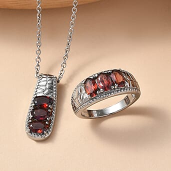 https://tjcuk.sirv.com/Products/44/5/4458142/Set-of-2-EverTrue-Red-Garnet-Ring-Pendant-with-Chain-Size-20-3-27-Ct_4458142_2.jpg?w=342&h=342