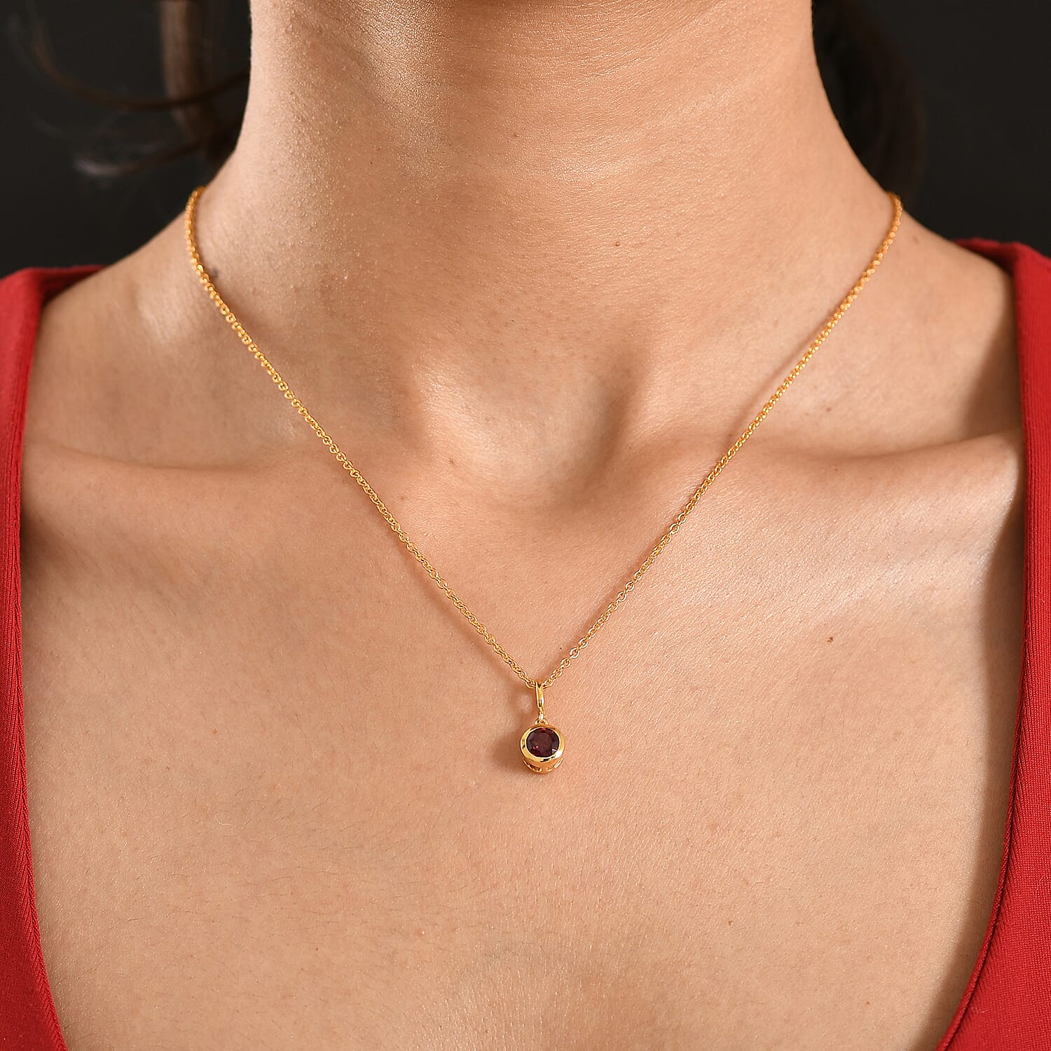 D'Joy Rhodolite Garnet Pendant with Chain in Yellow Gold Tone (Size 20) 1.10 Ct.