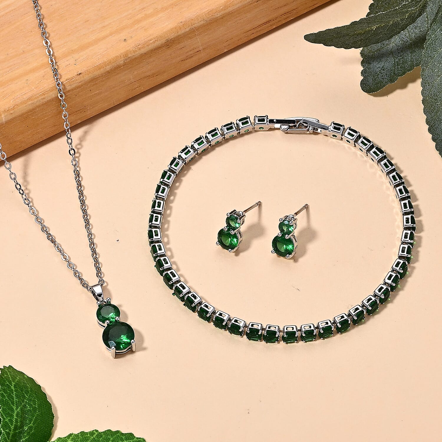 Set of 3 - Green Crystal Bracelet (Size - 7.5), Push Back Earring & Pendant with Chain (Size 20-2 Ext) 17.60 Ct.