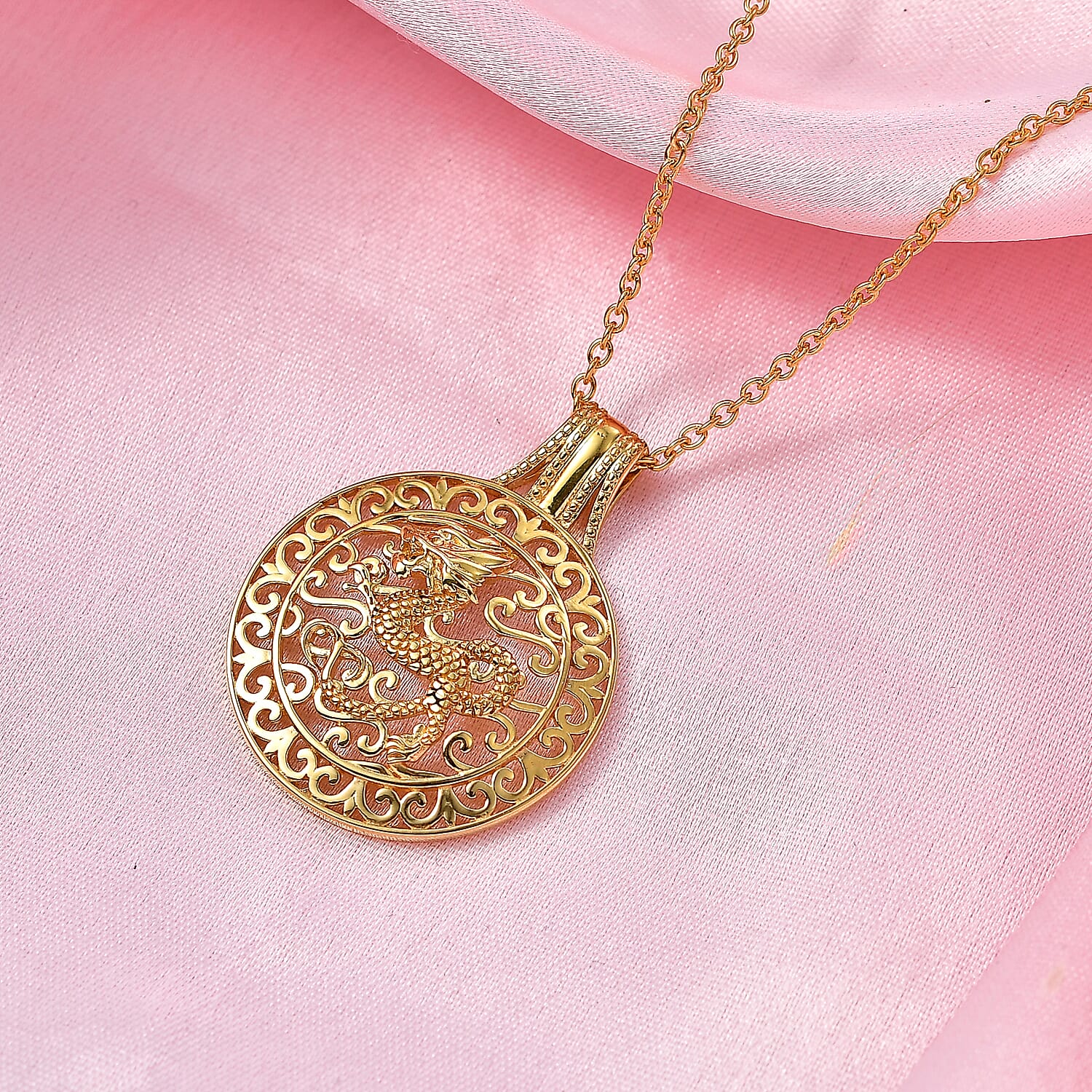 Pendant in Yellow Gold Plated Sterling Silver with Chain (Size 20)
