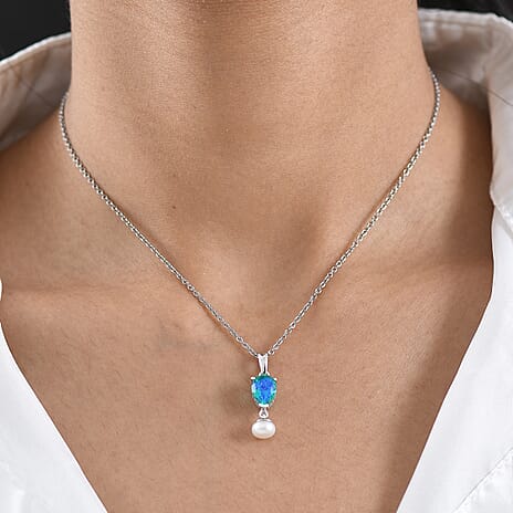 D'Joy - Peacock Triplet Quartz & Fresh Water Pearl Pendant in Platinum Overlay with Chain (Size 20) 5.20 Ct.