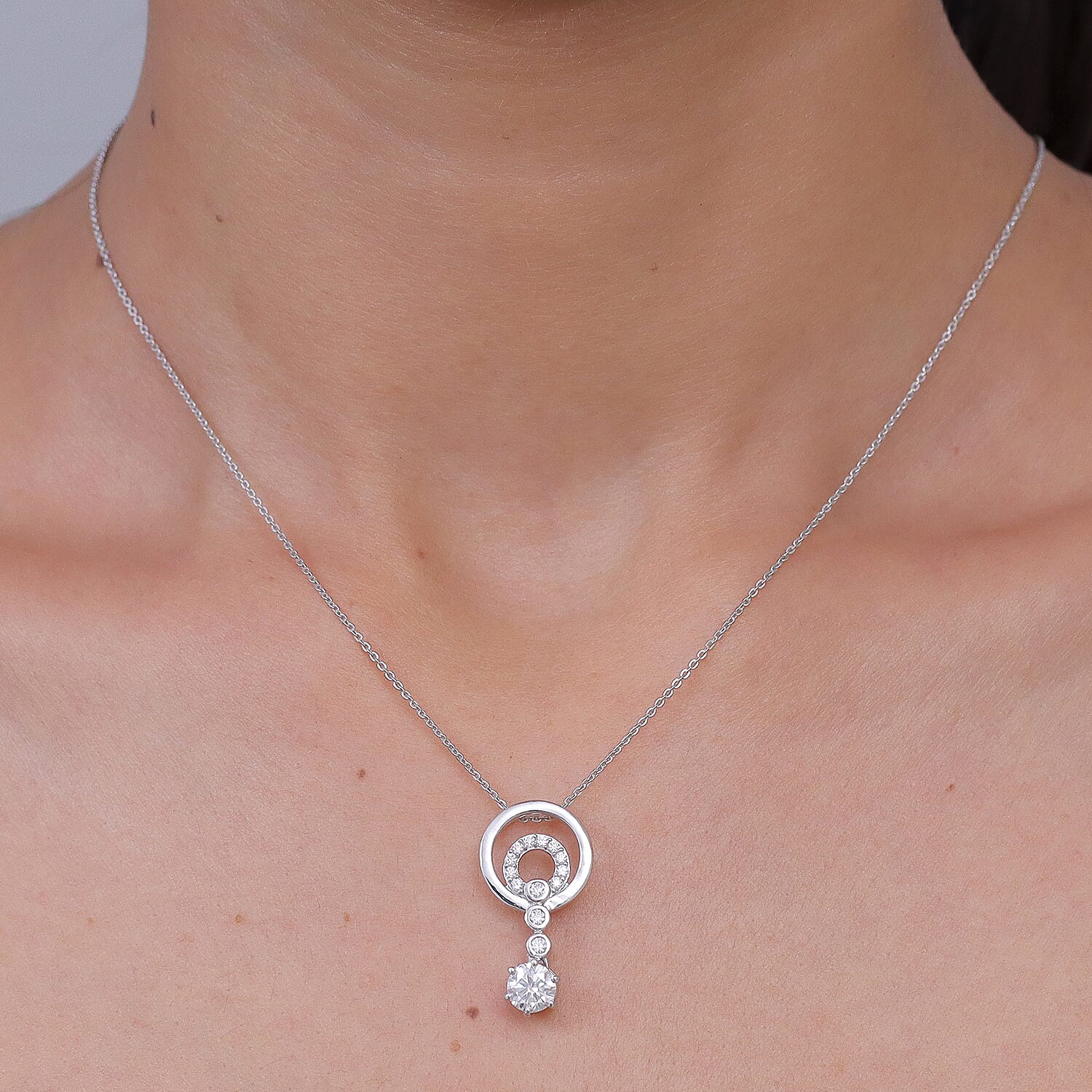 D'Joy - Moissanite Drop Pendant with Chain (Size 20) in Platinum Overlay Sterling Silver 1.07 Ct