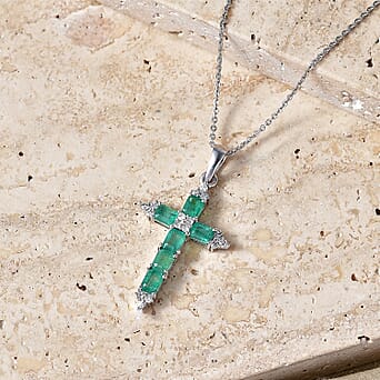 https://tjcuk.sirv.com/Products/44/7/4477612/Luxuriant-AAA-Zambian-Emerald-Lab-Grown-Diamond-SI-G-H-Pendant-with-Ch_4477612_2.jpg?w=342&h=342
