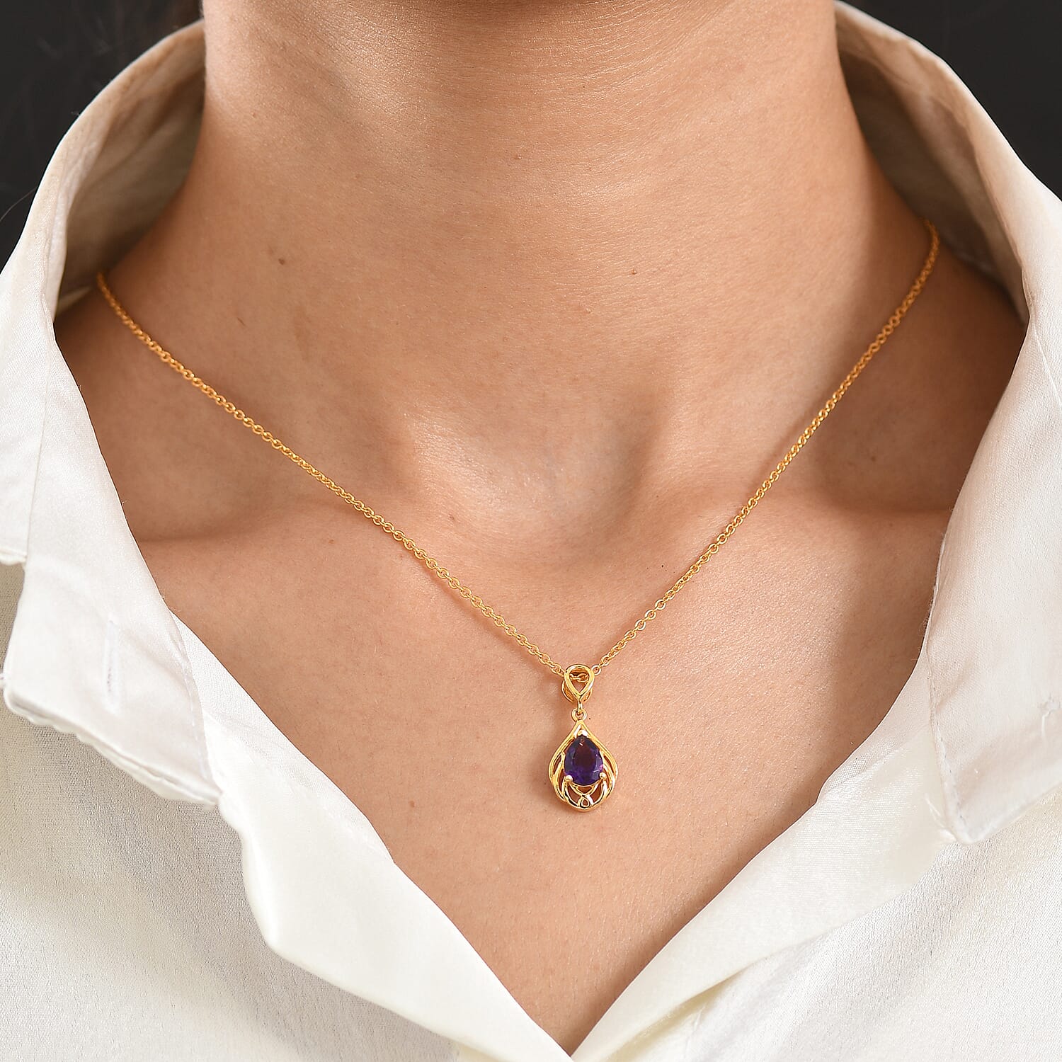 D'Joy - AAA Zambian Amethyst Pendant in Yellow Gold Plated Sterling Silver with Chain (Size 20) 1.00 Ct.