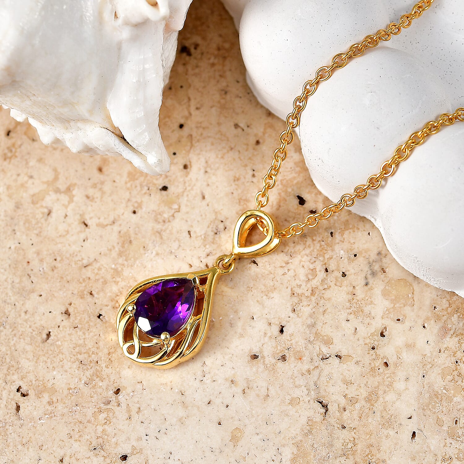 D'Joy - AAA Zambian Amethyst Pendant in Yellow Gold Plated Sterling Silver with Chain (Size 20) 1.00 Ct.