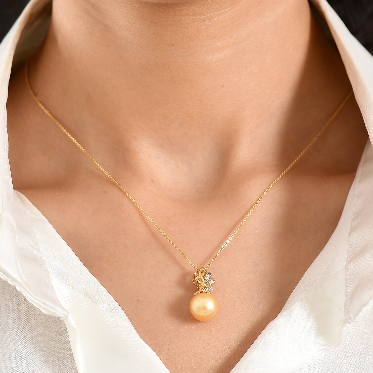 Luxuriant - Golden South Sea Pearl & Lab Grown Diamond (SI-G-H) Drop Pendant with Chain (Size 20) in 18K Vermeil Yellow Gold Plated Sterling Silver 7.80 Ct.