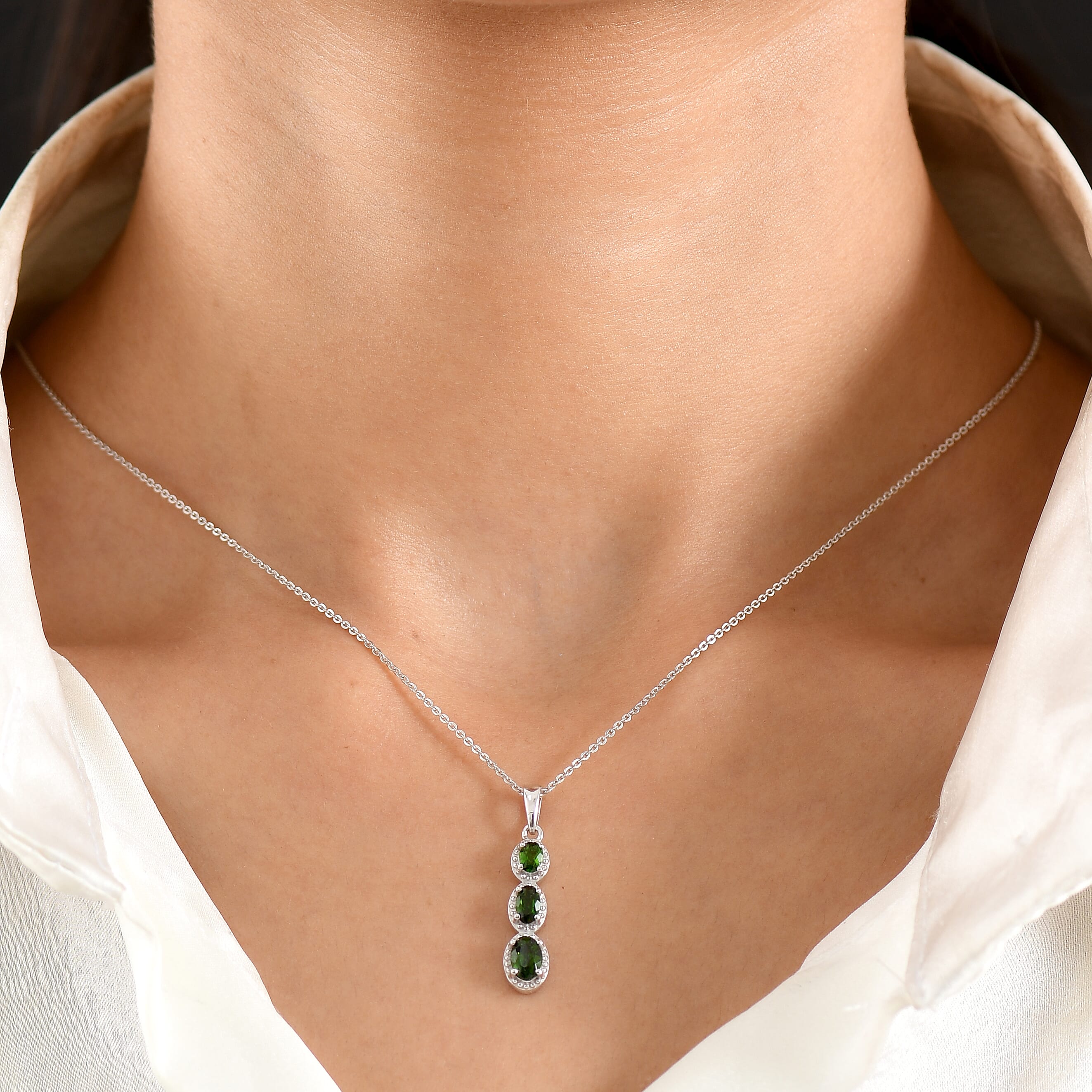 D'Joy - Natural Chrome Diopside Drop Pendant with Chain (Size 20) in Platinum Overlay Sterling Silver