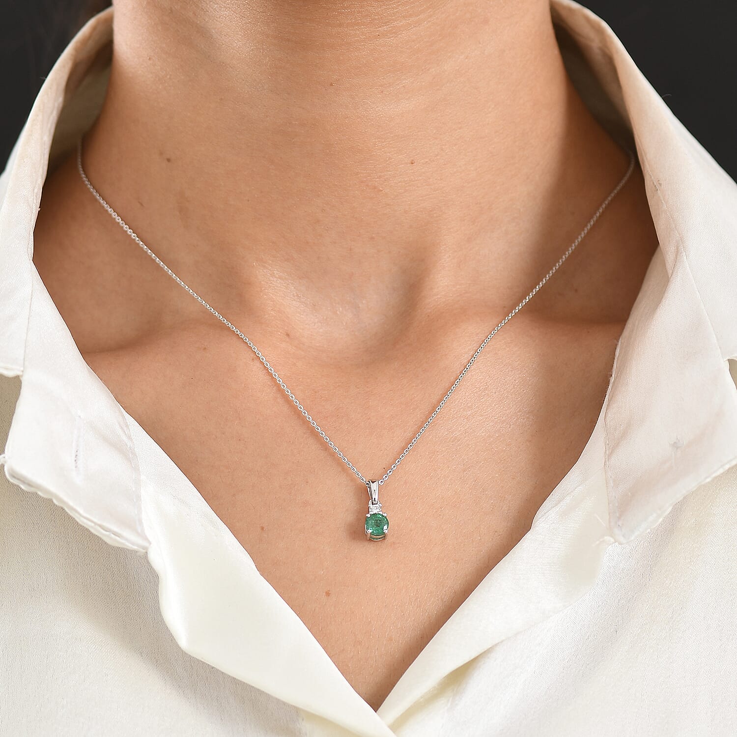 Zambian Emerald,  Lab Grown Diamond Pendant with Torn Chain 19DC (Size 20) in Rhodium Overlay Sterling Silver 0.06 ct  0.547  Ct.