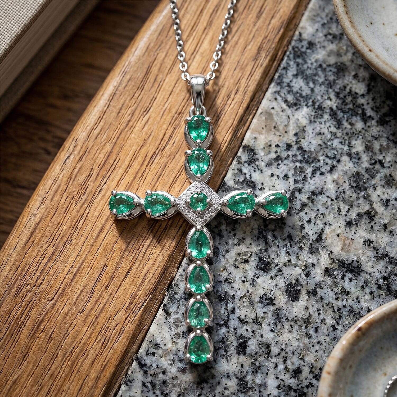 Luxuriant - Zambian Emerald & Lab Grown Diamond (SI-G-H) Pendant with Chain (Size 20) in Rhodium Overlay Sterling Silver 1.34 Ct.