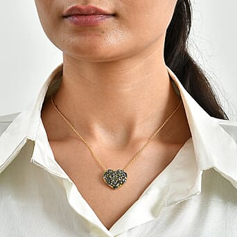 https://tjcuk.sirv.com/Products/44/8/4484233/GP-Multi-Diamond-Blue-Sapphire-Pendant-with-Chain-Size-20-in-18K-Verme_4484233_1.jpg?w=342&h=342