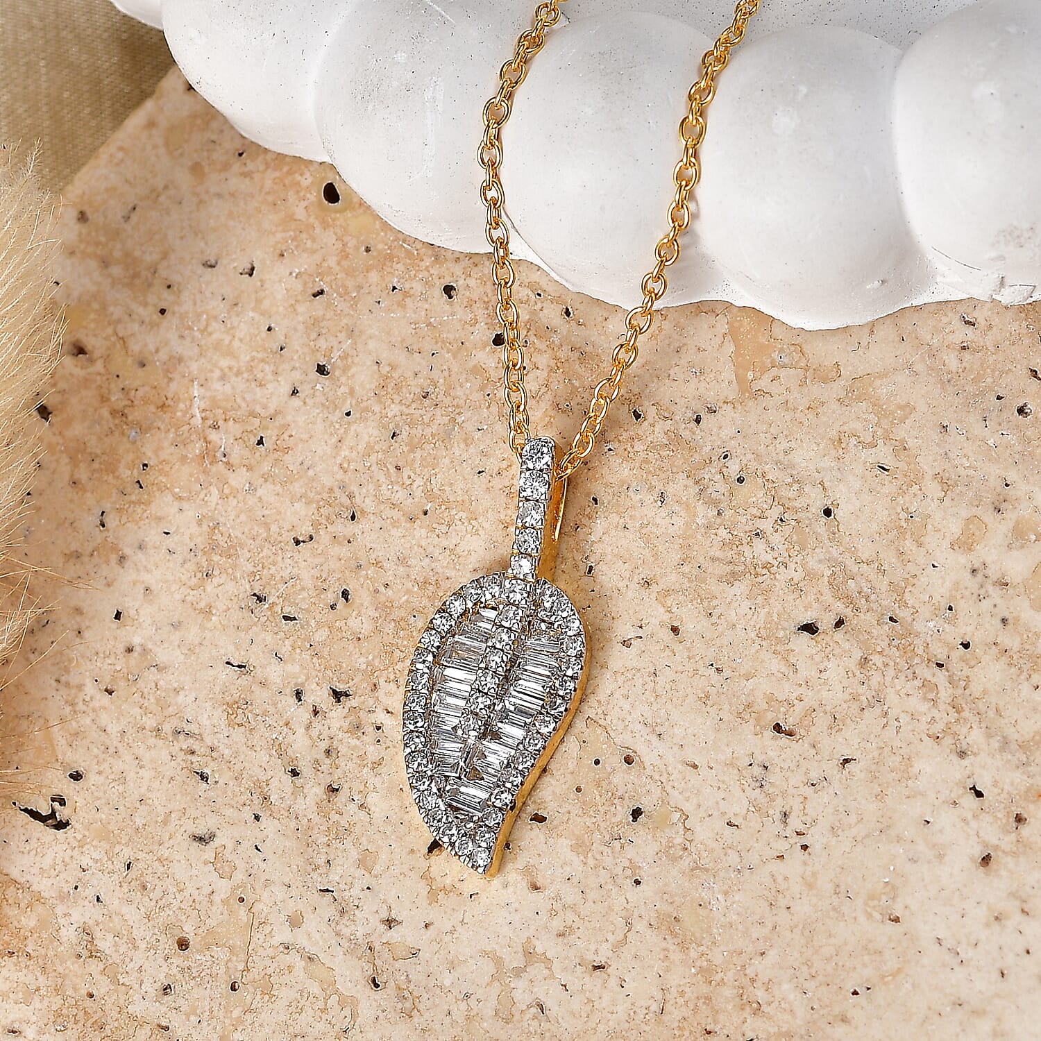 Luxuriant - Lab Grown Diamond (SI-G-H) Leaf Drop Pendant with Chain (Size 20) in 18K Vermeil Yellow Gold Plated Sterling Silver 1.50 Ct.