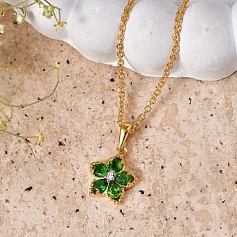 https://tjcuk.sirv.com/Products/44/8/4488486/Luxuriant-Natural-Chrome-Diopside-Lab-Grown-Diamond-SI-G-H-Floral-Drop_4488486_2.jpg?w=342&h=342