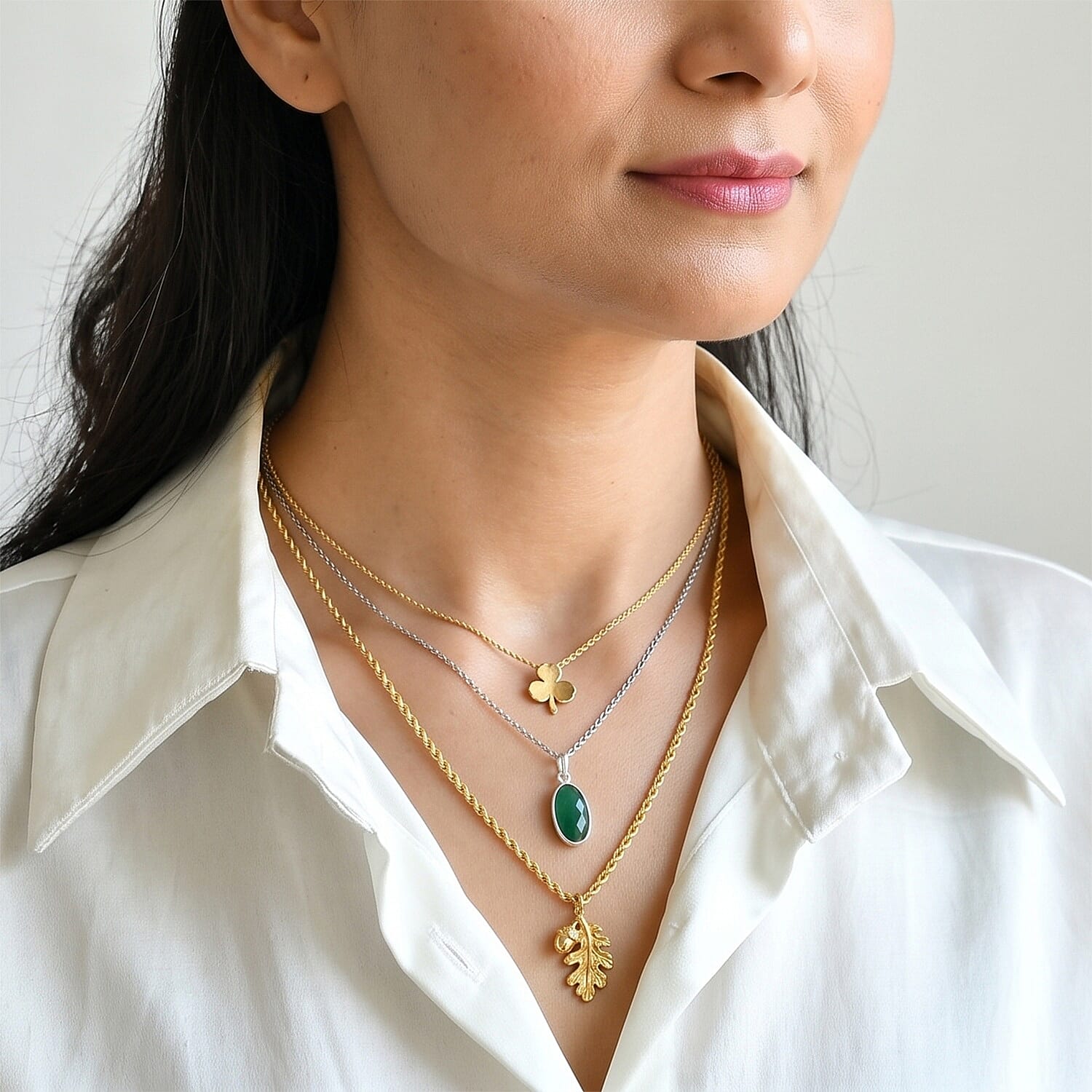Green Onyx Solitaire Pendant in Sterling Silver with Chain (Size 20) 4.80 Ct.