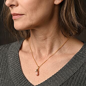 https://tjcuk.sirv.com/Products/44/9/4497012/Pink-Conch-Shell-Drop-Pendant-with-Chain-Size-18-in-Yellow-Gold-Plated_4497012_1.jpg?w=342&h=342
