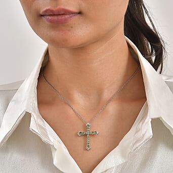 https://tjcuk.sirv.com/Products/45/0/4506601/D-Joy-Natural-Green-Apatite-White-Zircon-Pendant-in-Rhodium-Overlay-St_4506601_1.jpg?w=342&h=342