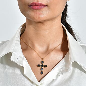 https://tjcuk.sirv.com/Products/45/0/4506987/EverTrue-Labradorite-Cross-Pendant-with-Chain-Size-20-7-86-Ct_4506987_1.jpg?w=342&h=342
