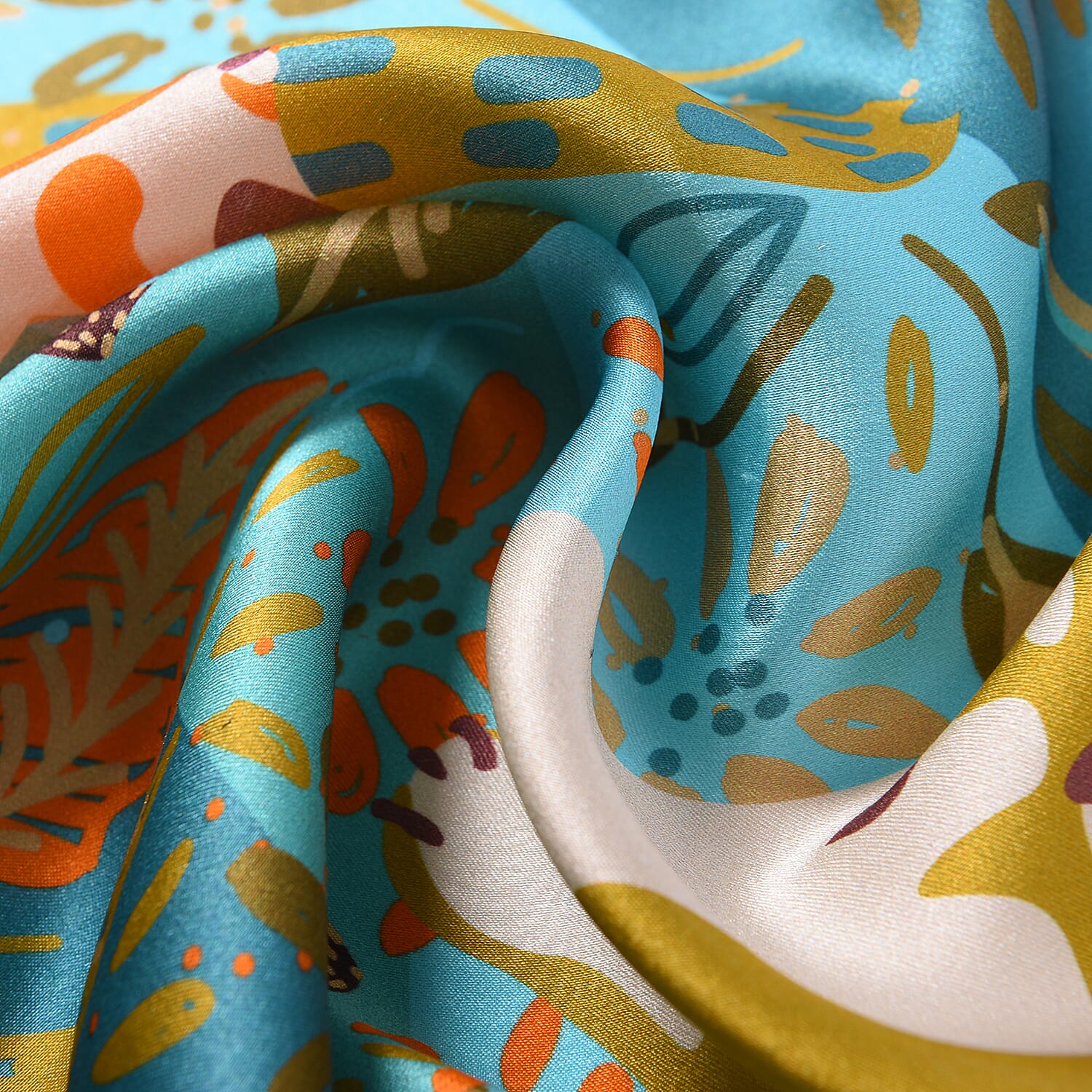 LA MAREY Pure 100% Mulberry Silk Scarf in Pembroke Welsh Corgi Print