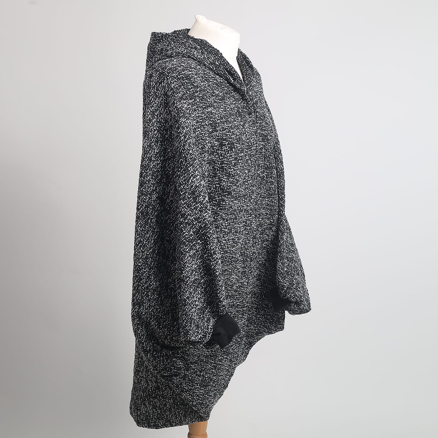 Textured Hooded Poncho with Hook-and-Eye Fastening at Top (Size 100x60cm) - Black and White
