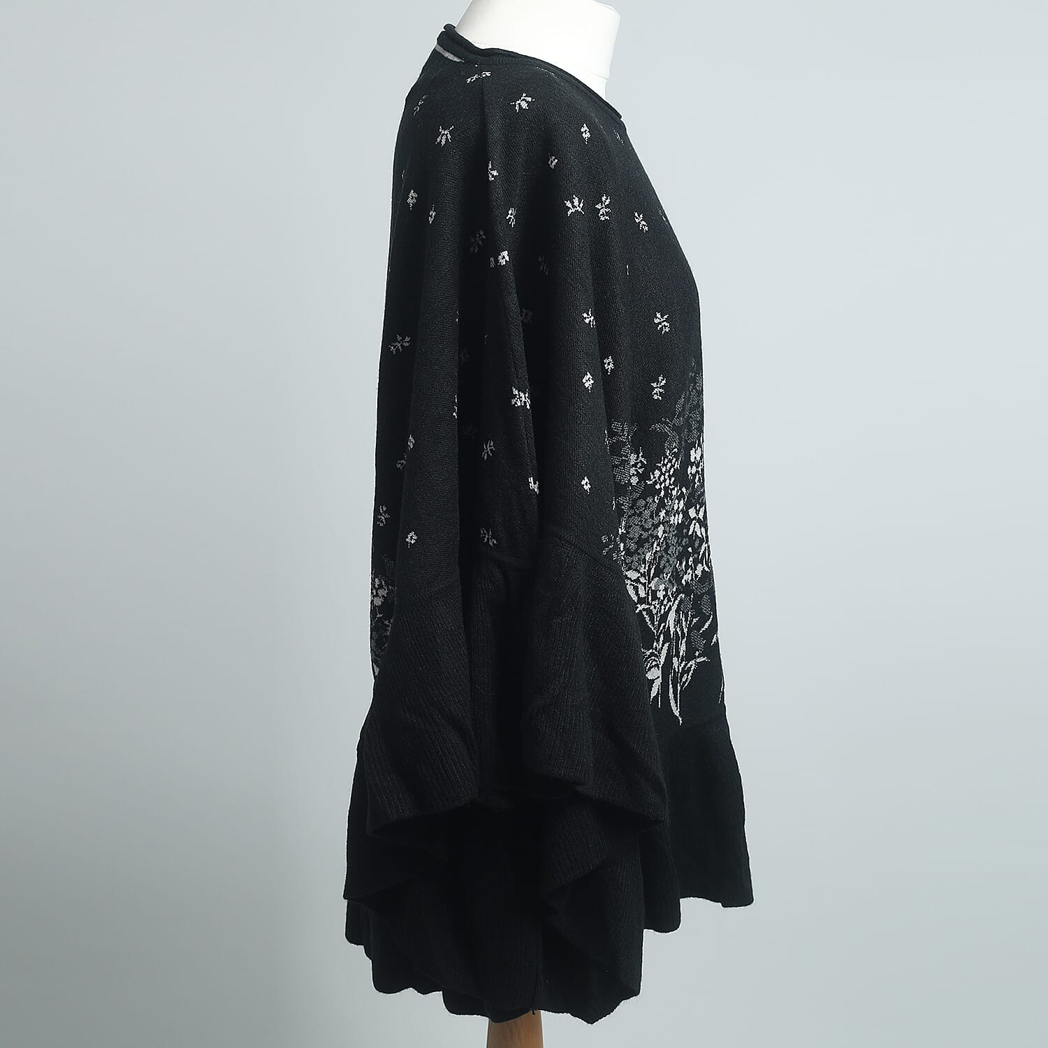 Floral Print Poncho (size 95x70cm) - Black