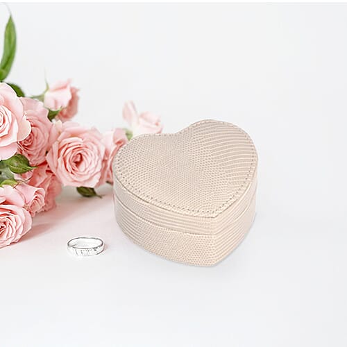 Grace Collection - Lizard Skin Pattern Heart Shaped  Anti-Tarnish Jewellery Box with Inside Mirror, Ring Rows & 2 Sections (Size 10.5x10x6cm) - Ivory