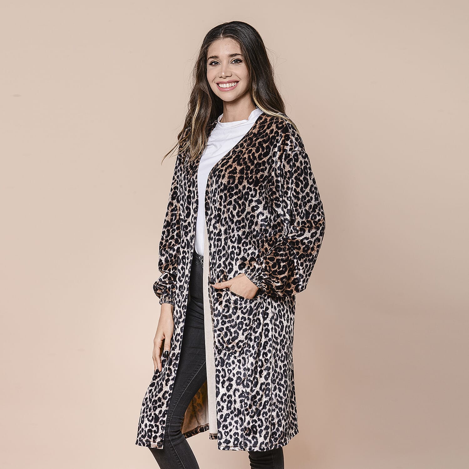 Marigold Lotus: Light Coffee Leopard Pattern Velvet Cardigan (70x95cm)