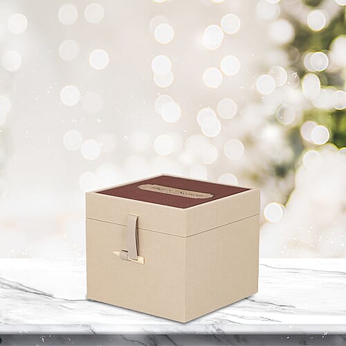 The 5th season Green Quartz Candle with Wooden Gift Box in Green (Fragrance : Mango and Peach Salad)