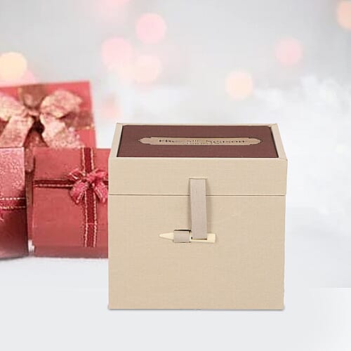 Close Out Deal - White Quartz Candle with Wooden Gift Box in White (Fragrance : Amber ebony)