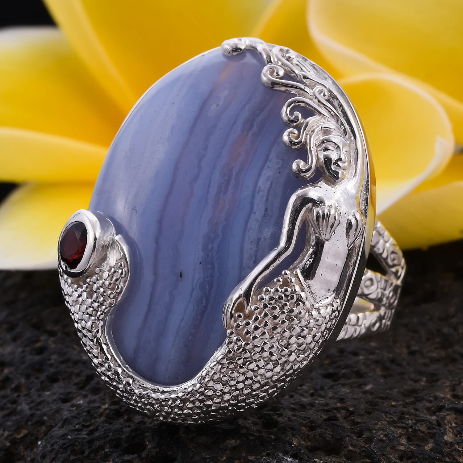 Blue garnet ring discount