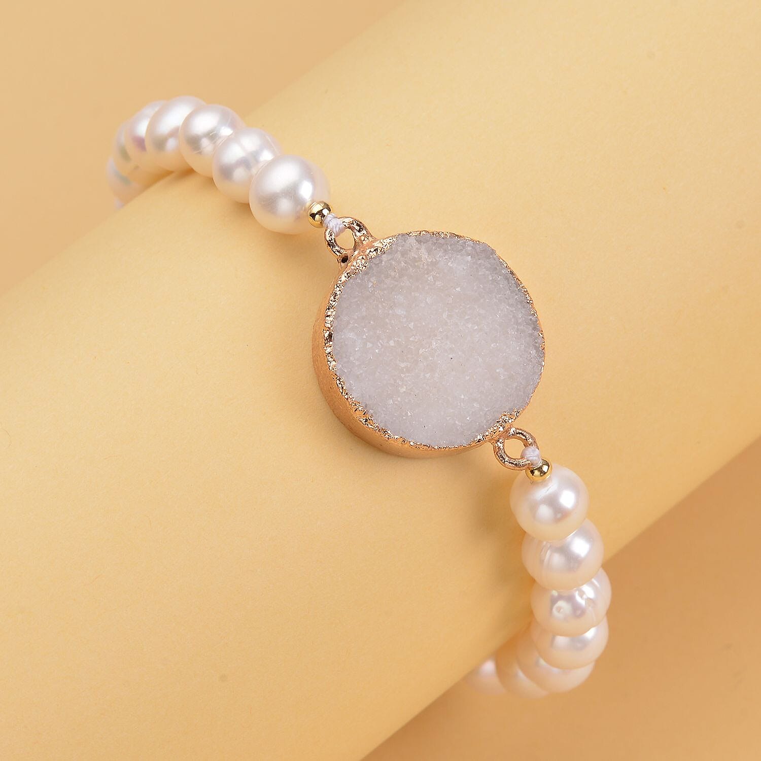 Snow White Drusy Quartz and White Freshwater Pearl Bracelet (Size 7.5) in Yellow Gold Tone