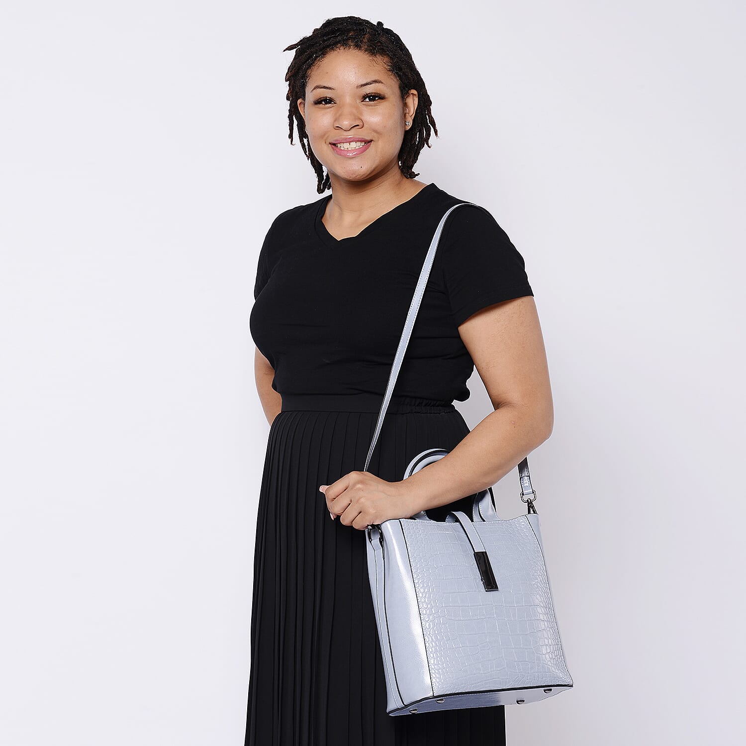 Sencillez Croc Embossed 100% Genuine Leather Convertible Bag in Blue 