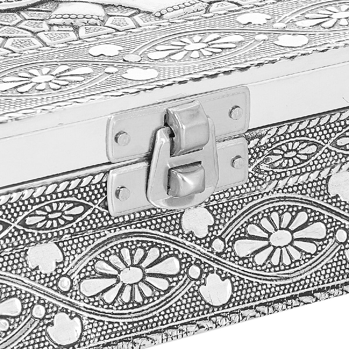 3D Embossed Collection Handcrafted Elephant Oxidised Jewellery Box (Size 23x17.7 Cm) with Blue Velvet Interior