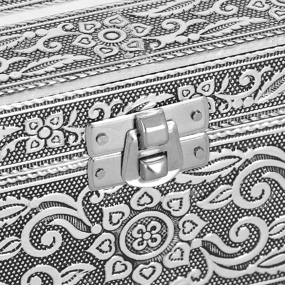 3D Embossed Collection Handcrafted Flower Oxidised Jewellery Box (Size 28x22.8cm)