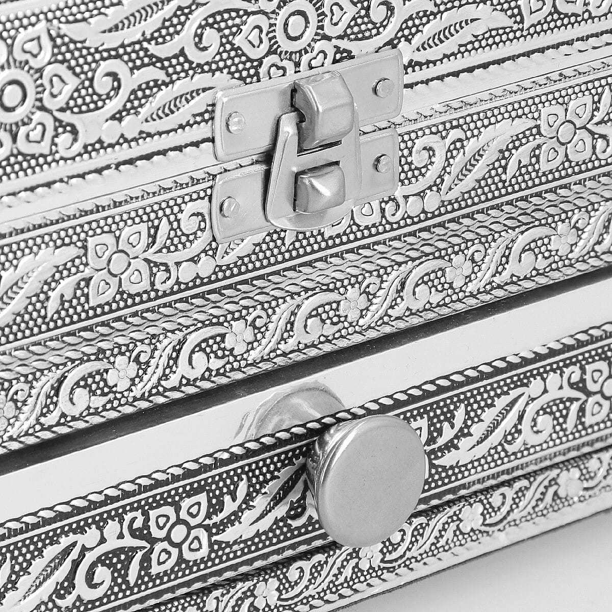 3D Embossed Collection Handcrafted Butterfly Design Oxidised Jewellery Box with Drawer Chest (Size 22.8x15.2cm)