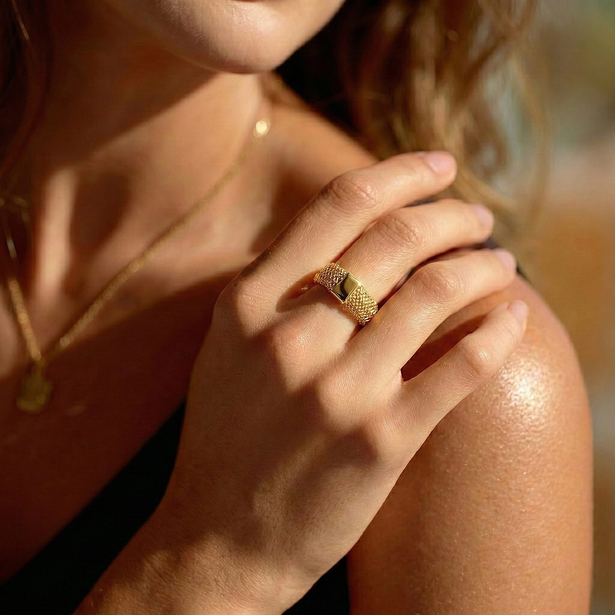 Italian Made - 9K Yellow Gold Stretchable Mesh Ring (Size Medium)