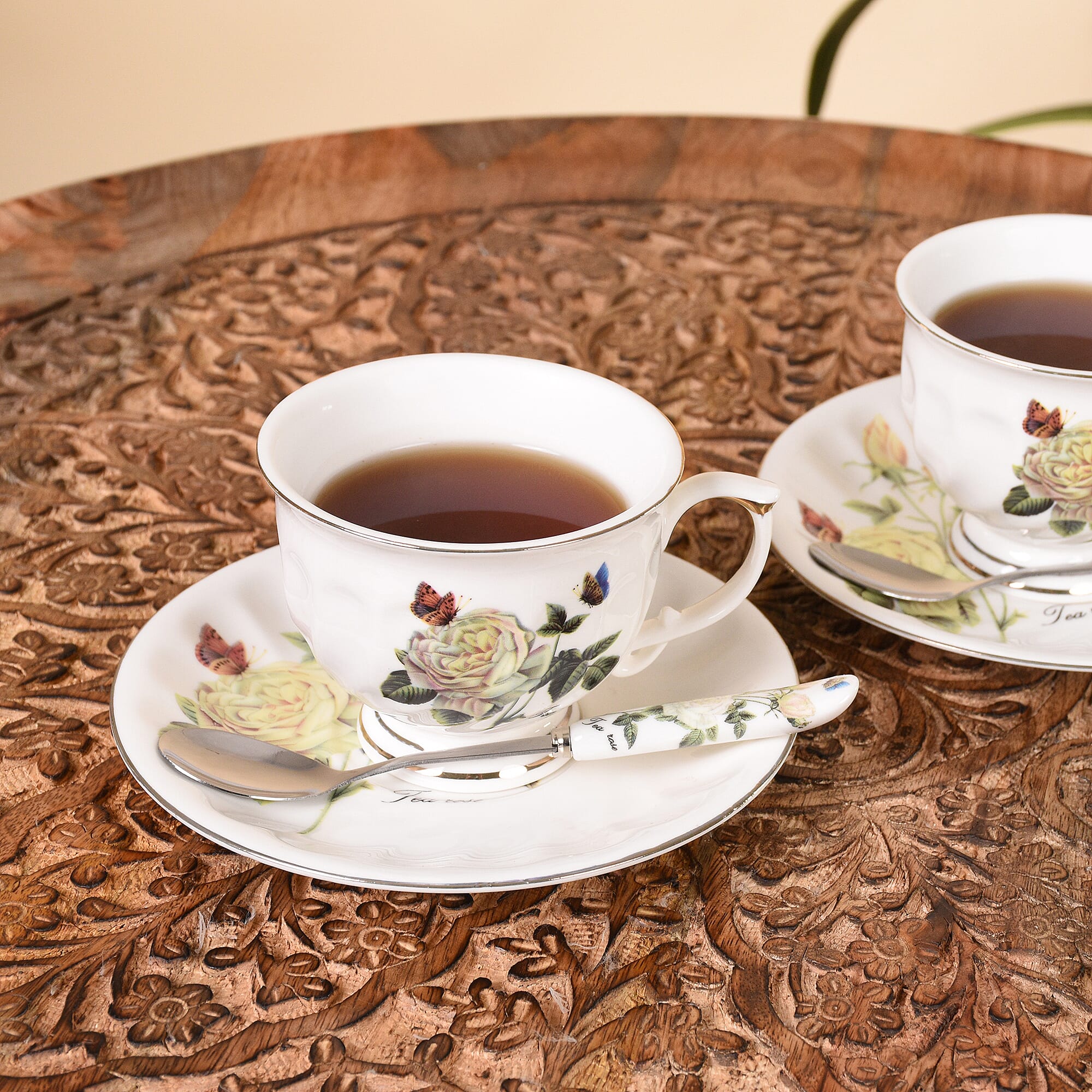 Set of 6 - European Cup Set with Rose Pattern in White and Yellow Colour