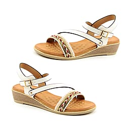 Heavenly Feet Garnet White Ladies Wedge Sandals (Size 3)
