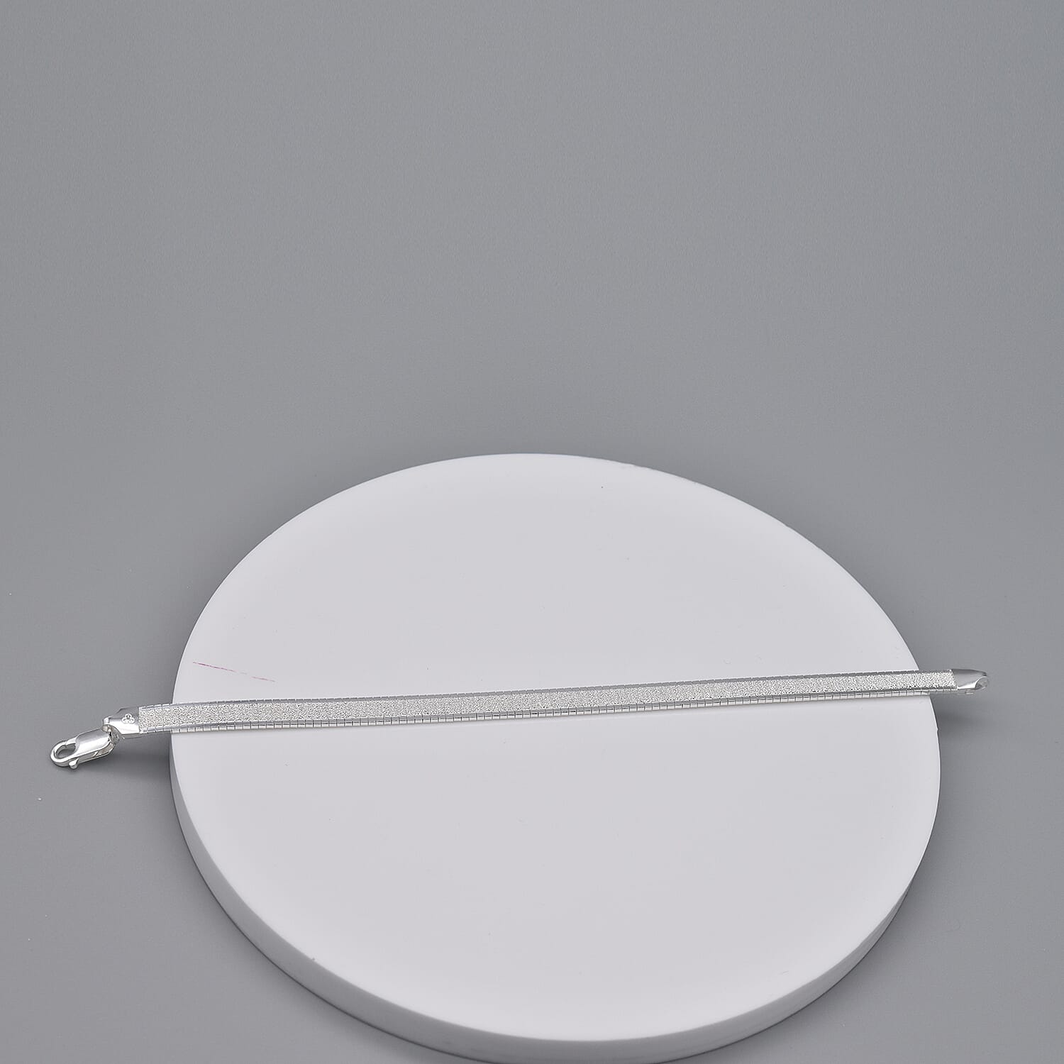 Italian Made - Sterling Silver Omega Bracelet (Size 7.5)