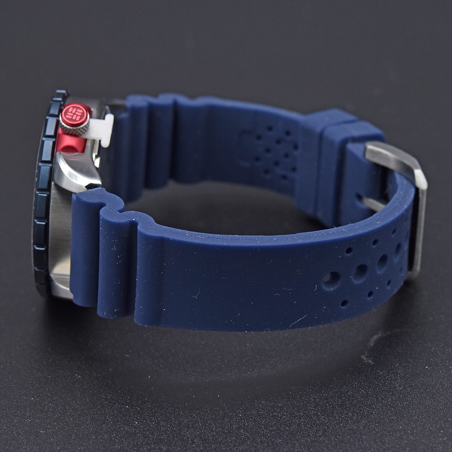 Columbia Pacific Outlander White 3-Hand Date Navy Silicone Watch