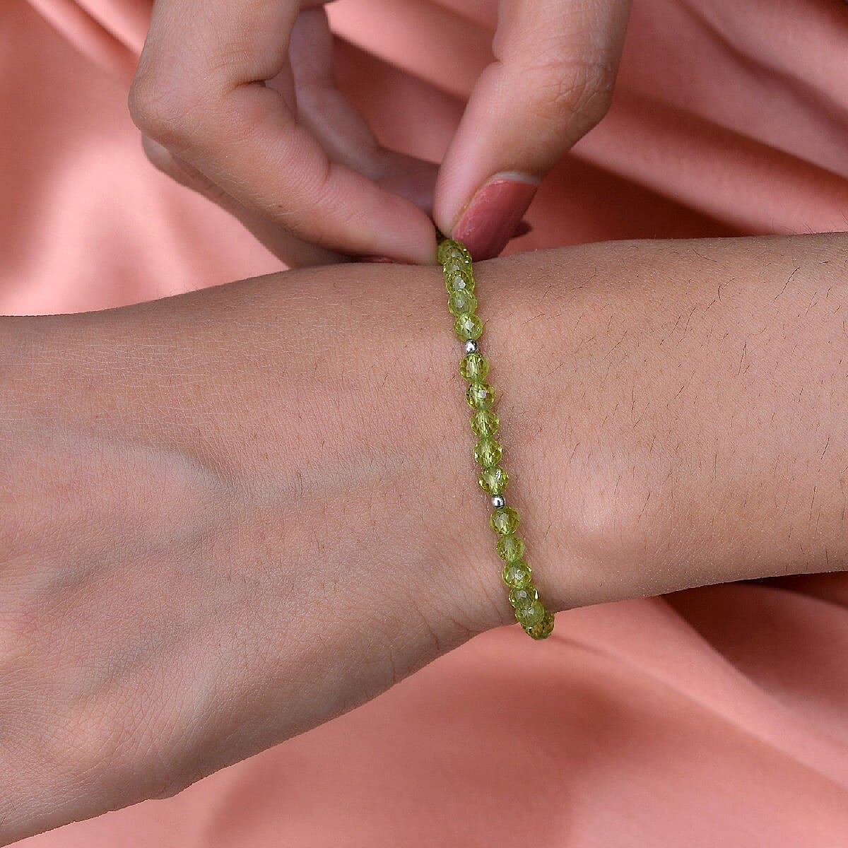 Peridot Beaded Bracelet (Size 7.5) in Sterling Silver 19.40 Ct.