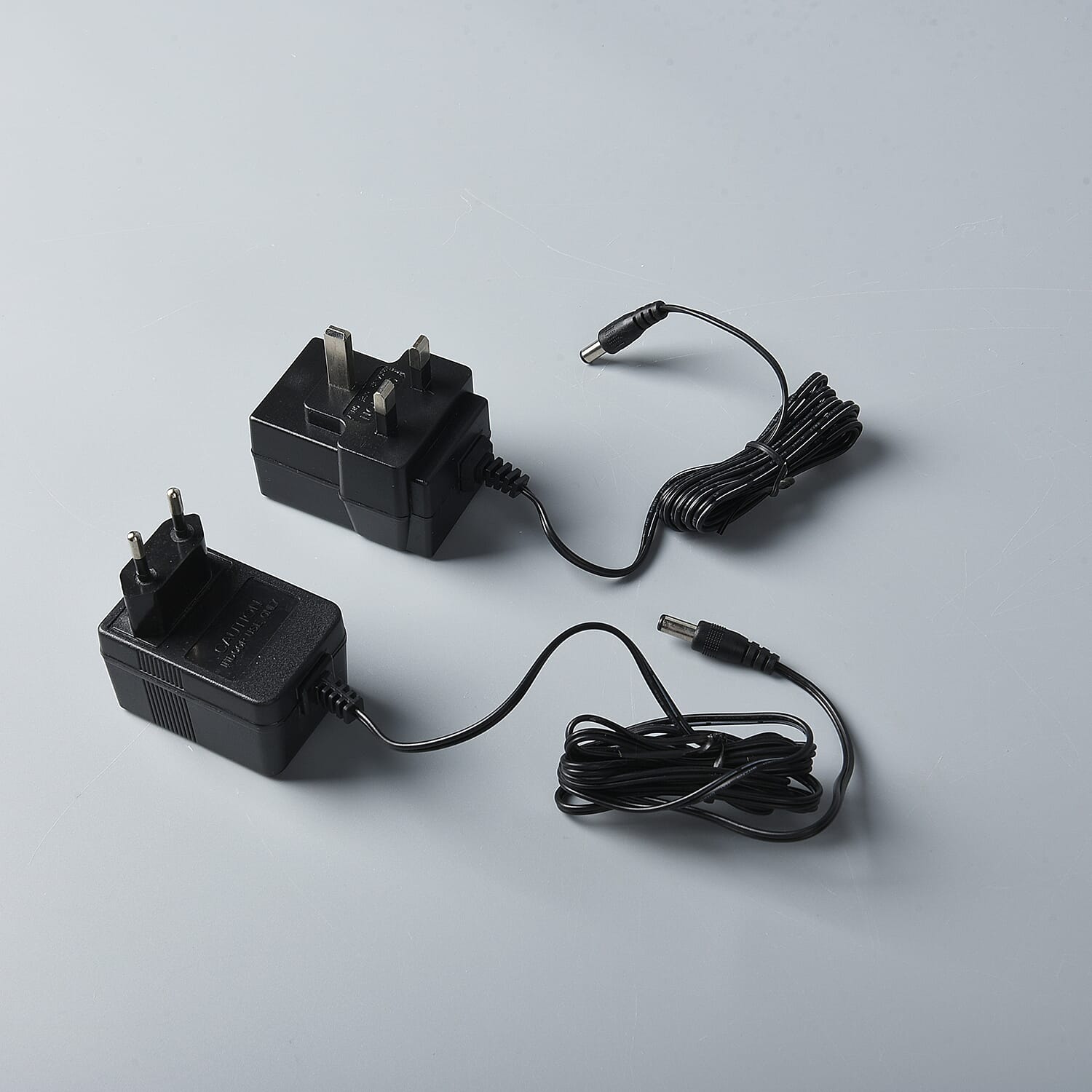 Decorative Mini Jelly Fish Lamp Plastic Fake Fish Tank with Bubbles under Colour Change LED (BS 3 Pin Plug) (Size:36X8X11Cm)